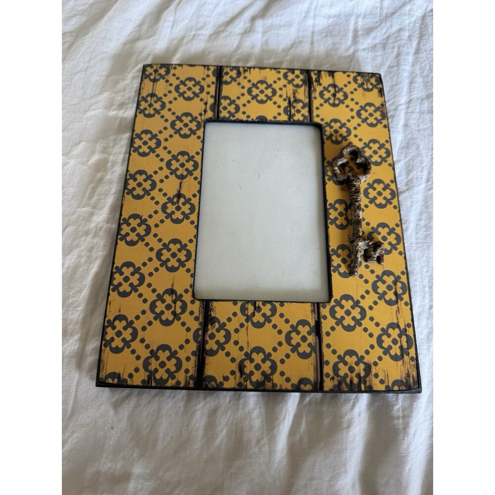 Vintage Yellow Geometric Print Key Photo Frame 3.5 x 5.5